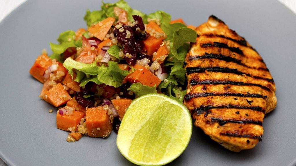 salade van gegrilde kip