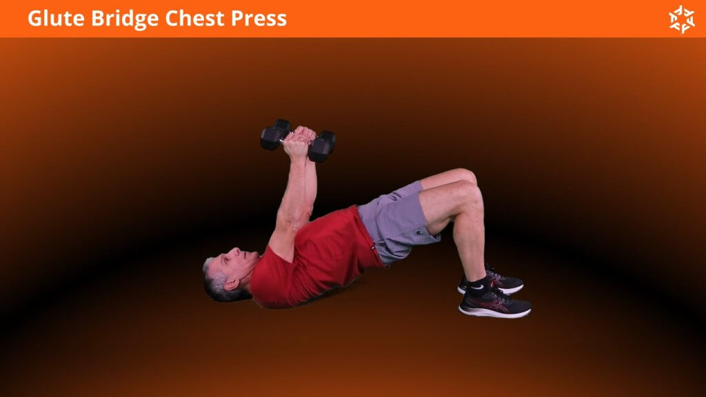 Explication courte et claire pour effectuer correctement le Glute Bridge Chest Press et éviter les erreurs courantes.