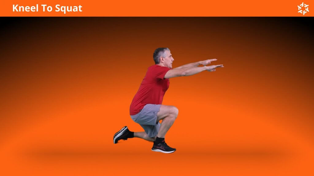 Explication courte et claire pour effectuer Kneel To Squat correctement et éviter les erreurs courantes.