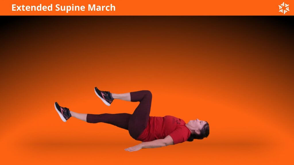 Explication courte et claire pour effectuer Extended Supine March correctement et éviter les erreurs courantes.