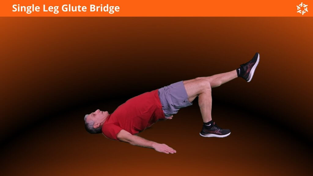 Explication courte et claire pour effectuer Single Leg Glute Bridge correctement et éviter les erreurs courantes.