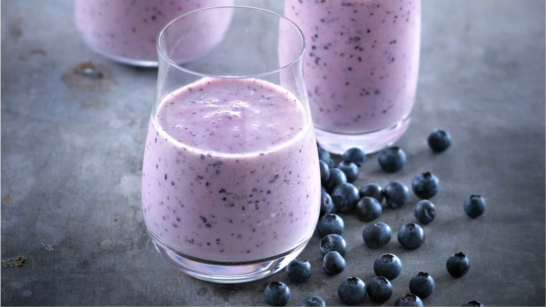 Breakfast smoothie with blueberries